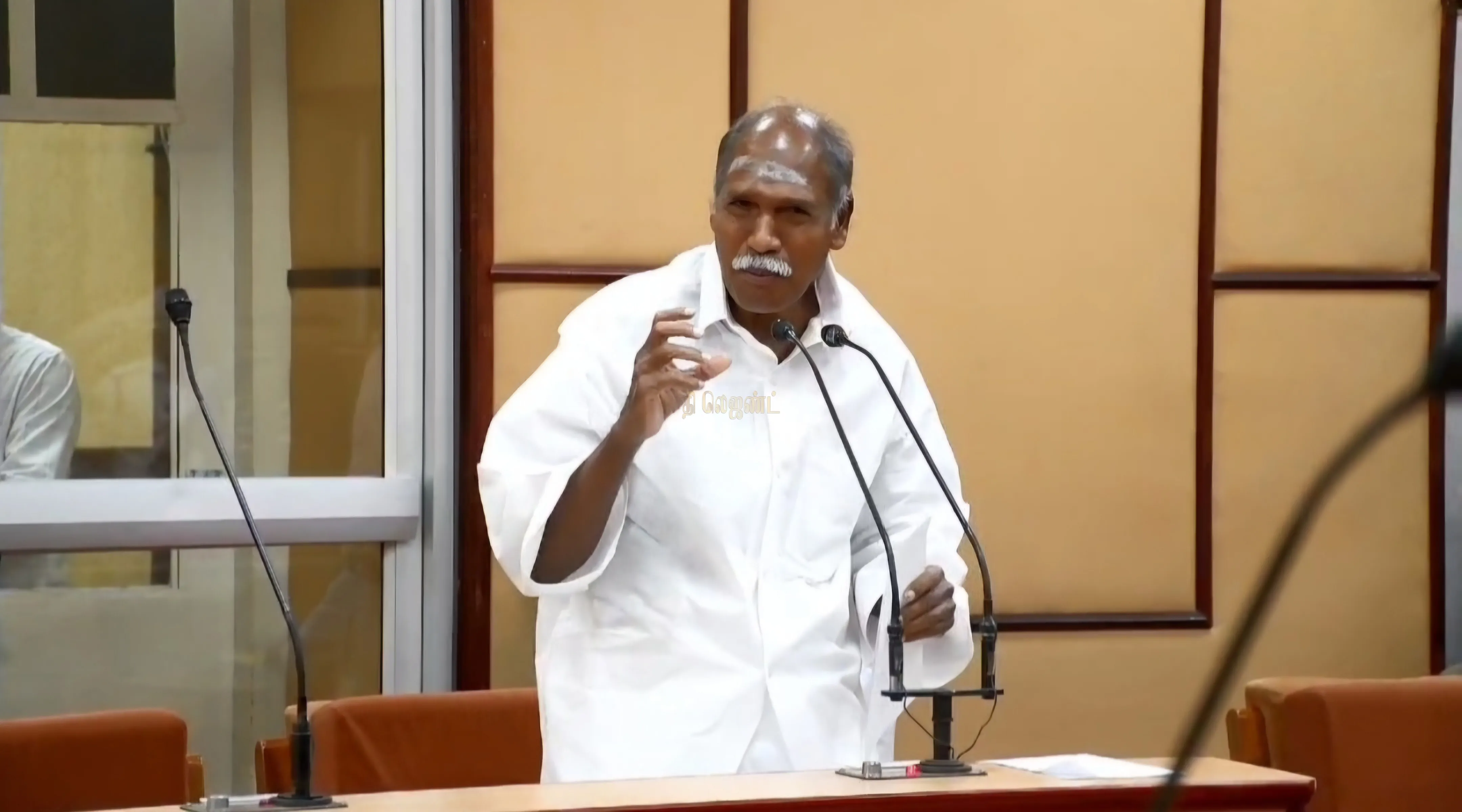 புதுச்சேரி சட்டசபையில் மாநில அந்தஸ்து கோரி 16 வது முறையாக தீர்மானம் நிறைவேற்றப்பட்டுள்ளது.