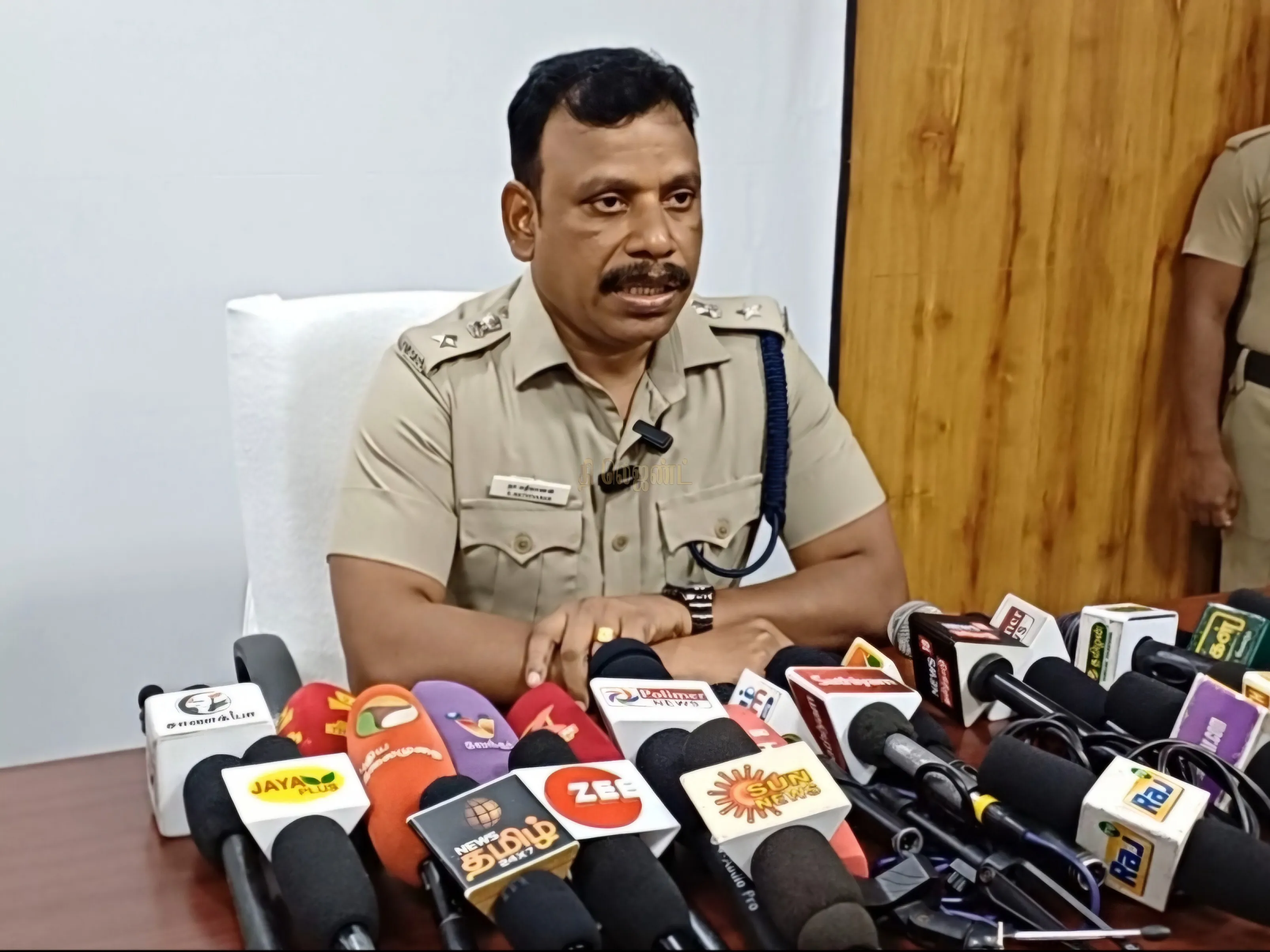 ரவுடிகள் ஒடுக்கப்படுவார்கள், குற்றங்களை தடுக்க அனைத்து நடவடிக்கைகளும் எடுக்கப்படும் - வேலூர் மாவட்ட புதிய எஸ்.பி பேட்டி.